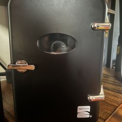 Black Kenmore mini fridge 