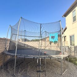 15' Outdoor Trampoline w/ Net & Accessories