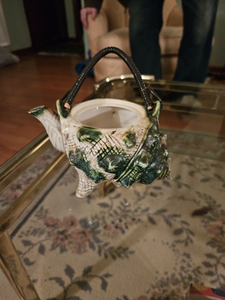 Vintage conch seashell teapot (no lid)