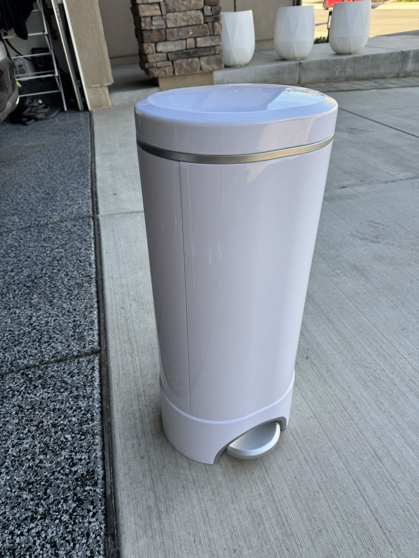 Munchkin Diaper Pail