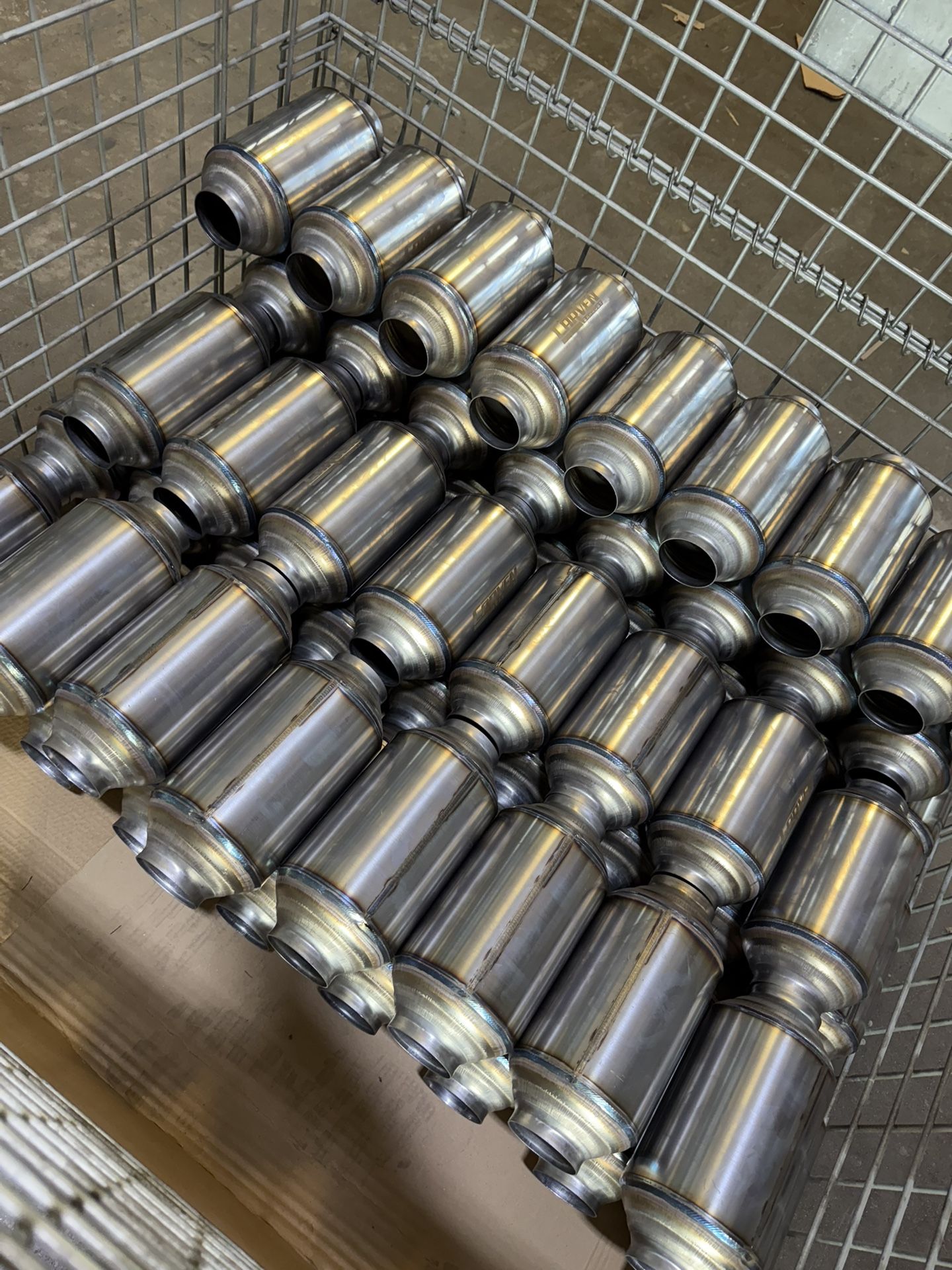 Carven R Mufflers