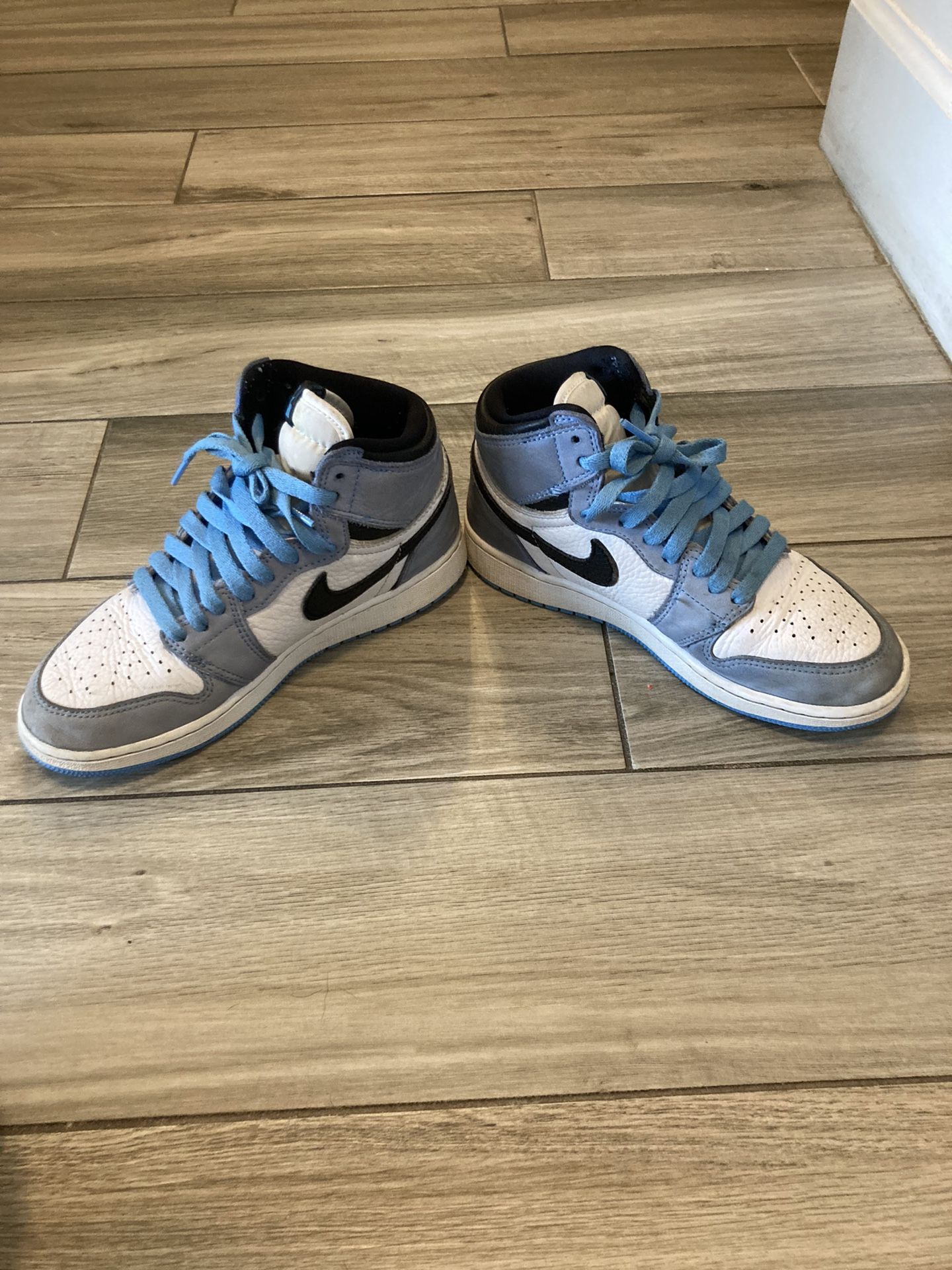 North Carolina Blue Jordans US Size 5Youth