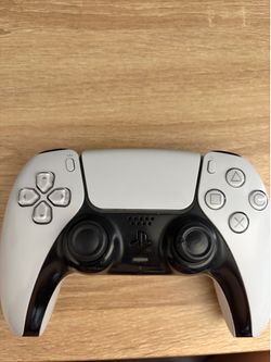 PlayStation 5 controller