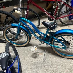Raleigh Girls Beach Cruiser For Kids