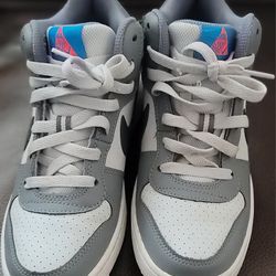 Nike Size 3.5 Boys Used 2 Times 