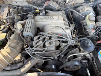5.0 Ford roller motor with 4r70w transmission