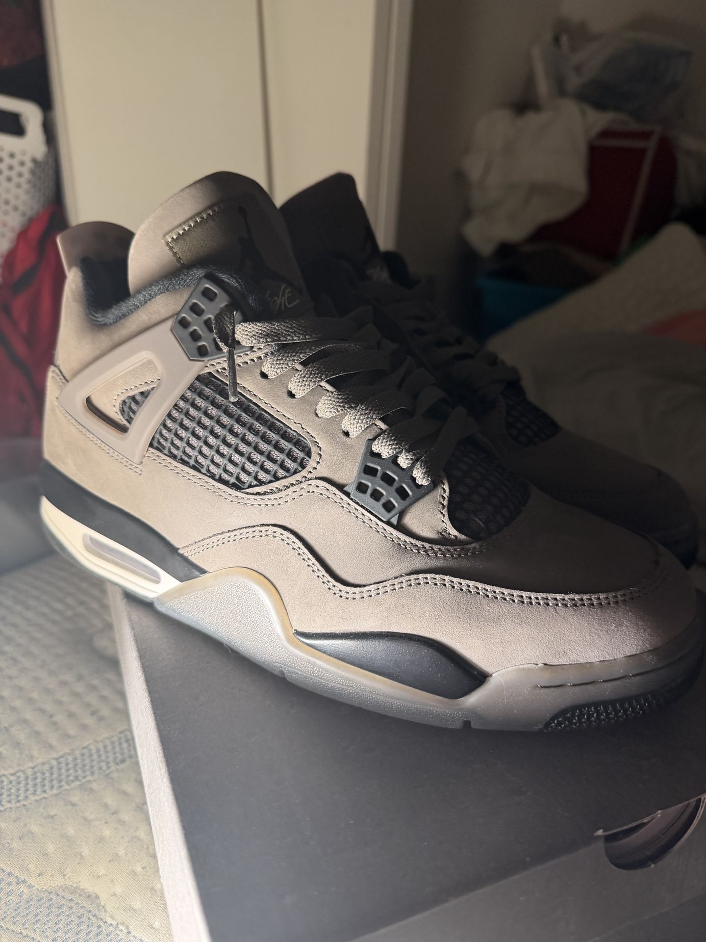 Jordan 4 Retro “Cave Stone” Size 10.5