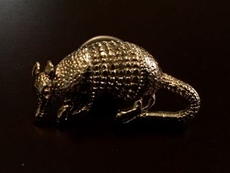 Armadillo Pin Gold Colored