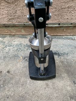 Cast heavy duty squeezer