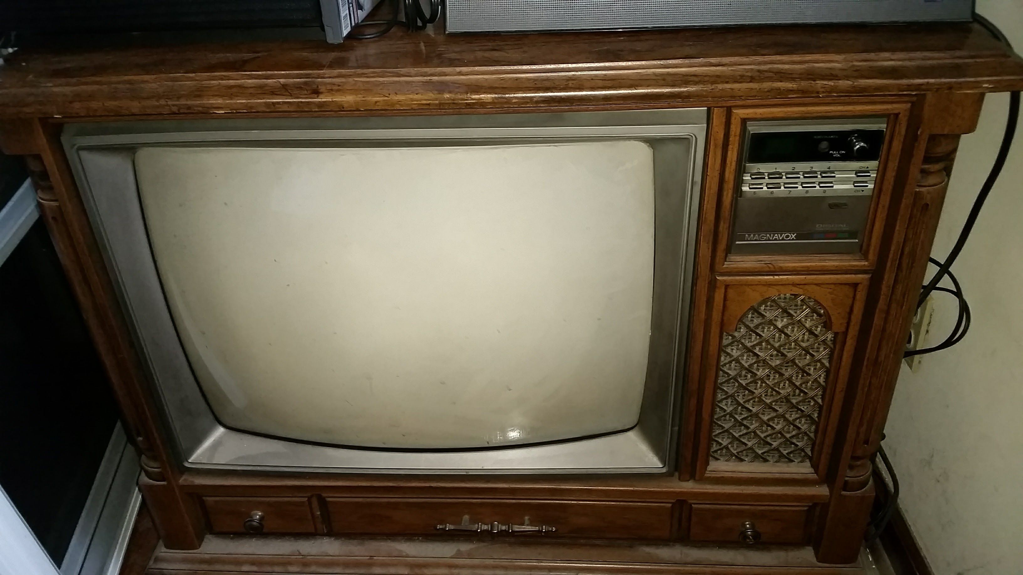1984 Magnavox Console TV parts