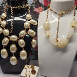 #1800, LOT VINTAGE JEWELRY, NECKLACES AND EARRINGS, GREAT CONDITION
