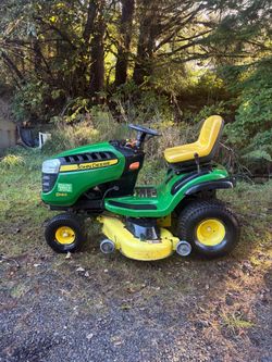 Riding lawnmower