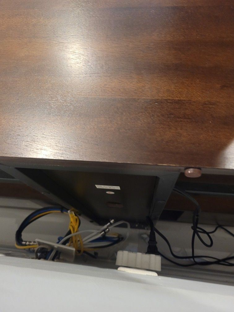 Tv Stand/ Consul/ Table With Removable Tv Mount