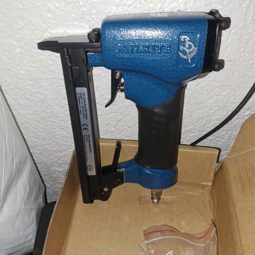 Sailrite® Short Nose Upholstery Staple Gun