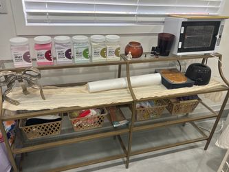 Decor shelved gold table