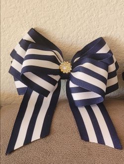 Beautiful bows for your hair