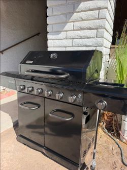PROPANE GAS BBQ GRILL WITH SIDE BURNER AND COVER INCLUIDED