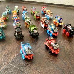 Toys-Thomas & Friends Minis Train Lot 