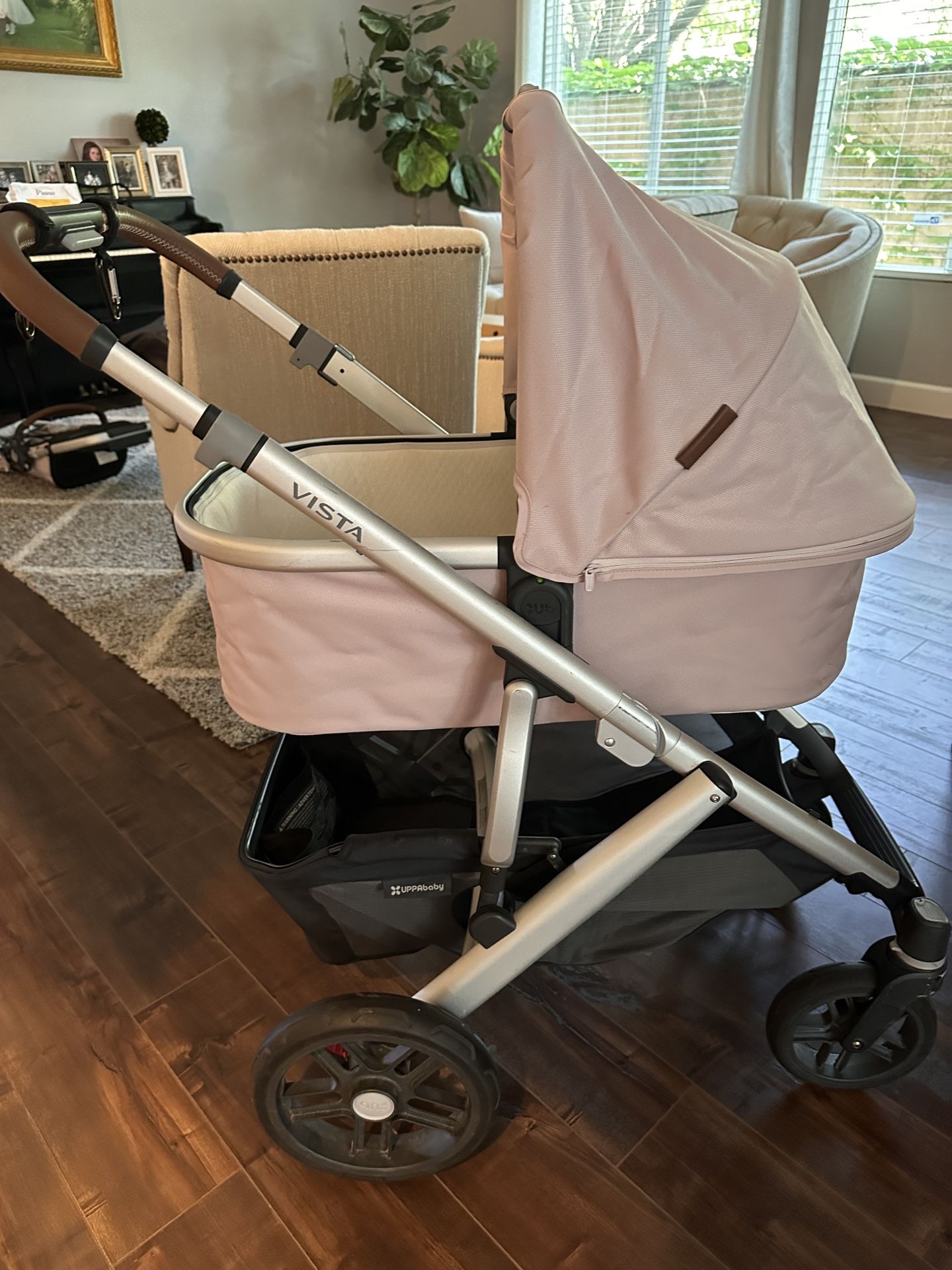 Uppa Baby Vista V2 Stroller Set