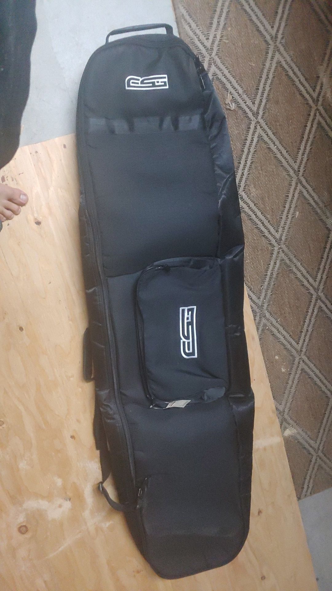 Snowboard bag