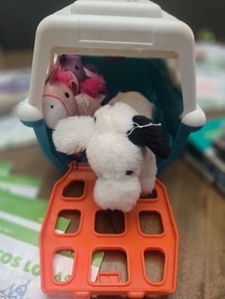 Kids Toy Pet Carrier with Stuffed Animals