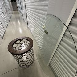 GLASS DINING ROOM TABLE 