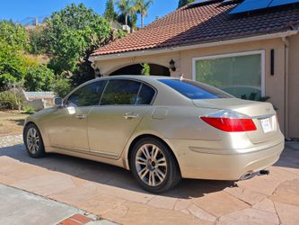 2010 Hyundai Genesis