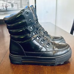 (NEW) Cougar Waterproof Women’s Boots - Size 6 for Rain or Winter
