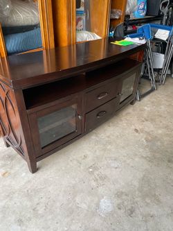 TV STAND