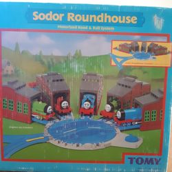 Thomas And Friends Sodor Roundhouse Playset