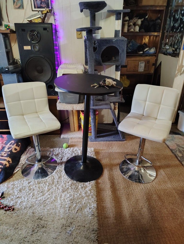 Bar Stools And Table