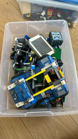 Bulk lego (jurassic world mainly)