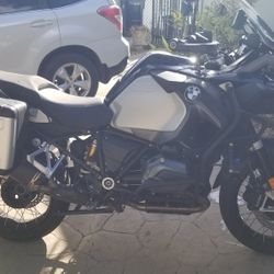 2015 BMW GSA