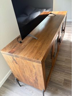 Walnut wood Entertainment