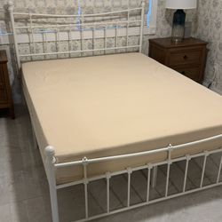 Queen White Metal Bed Frame With Headband & Footboard And Temperpedic Mattress 