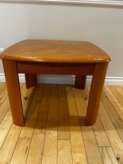 Side or end table