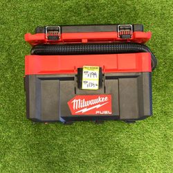 Milwaukee Pack out M18 Fuel Brushless Wet/Dry Vacuum 