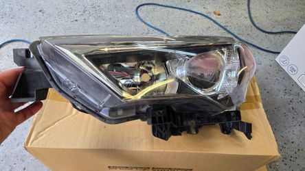 2021 to 2024 4runner LEFT Headlamp