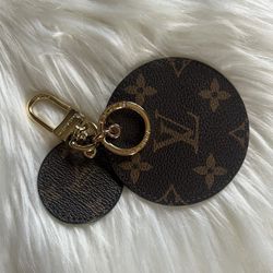 Key Chain LV