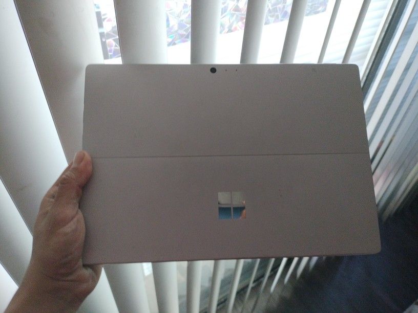 Microsoft Surface Pro 7 Screen Repair