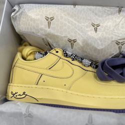 Kobe Air Force 1 Soft Yellow Sz 12
