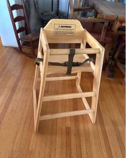 Kids wooden high chair