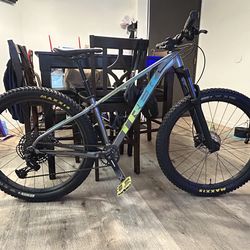TREK Roscoe 7