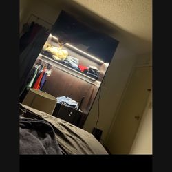 closet w shelf’s 