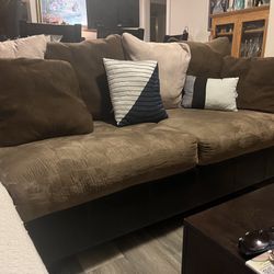 Sectional And 2 Cubes Coffee Table 
