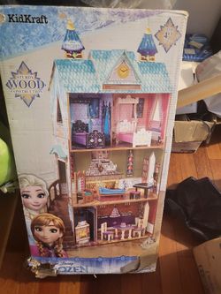 Disney Arendale Palace Dollhouse 