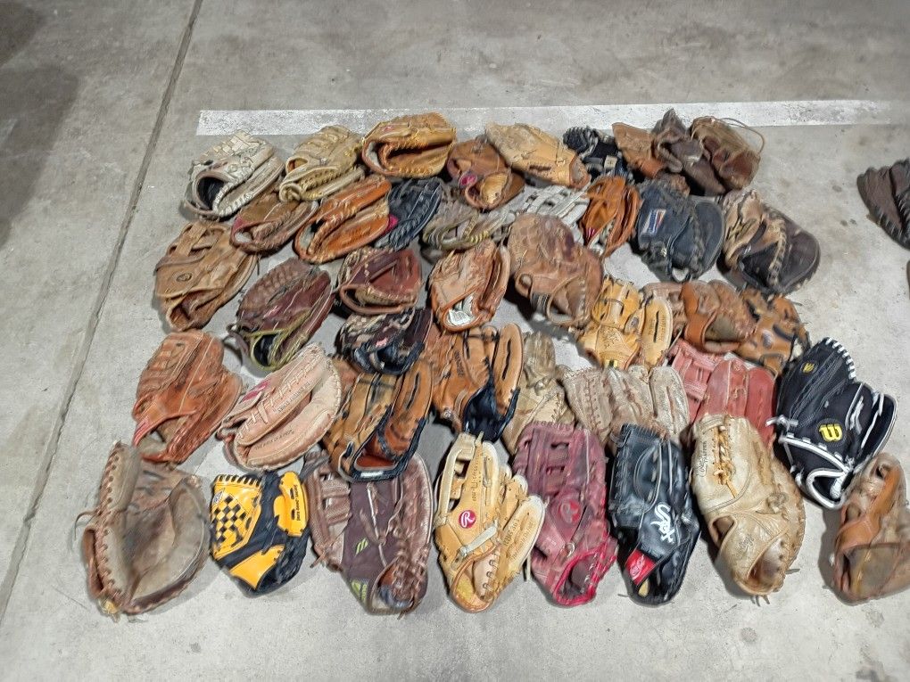 Used Baseball Gloves: many Sizes