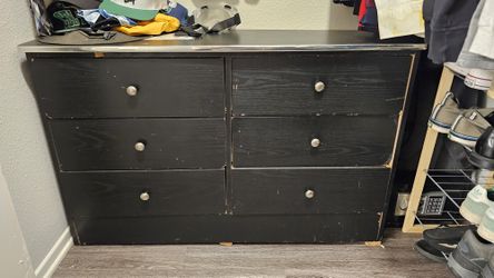 Dresser and nightstand 
