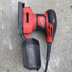 Milwaukee 1/4 Sander
