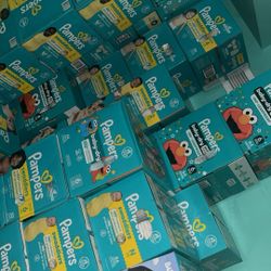 Pampers Sizes Newborn - Size 8 (Belmont & Austin area]